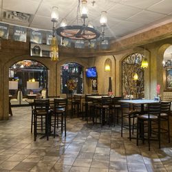 El Loro - Lexington - Bar seating area