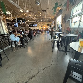 Common Space Brewery - Breweries Near Me - Hawthorne, California
