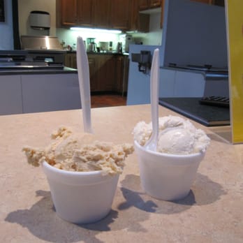 Eastleigh Farm - single scoops for $1 each 10/2012 - Ice Cream & Frozen Yogurt Near Me - Framingham, Massachusetts Eastleigh Farm - single scoops for $1 each 10/2012 - Ice Cream & Frozen Yogurt Near Me - Framingham, Massachusetts