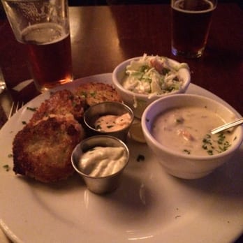 Rock'N Fish - Crab Cakes, Cole Slaw and Clam Chowder - Seafood Near Me - Manhattan Beach, California