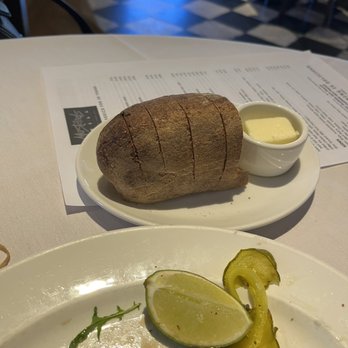 Mustards Grill - Everything is delicious. Even the bread!! - New American Near Me - Napa, California