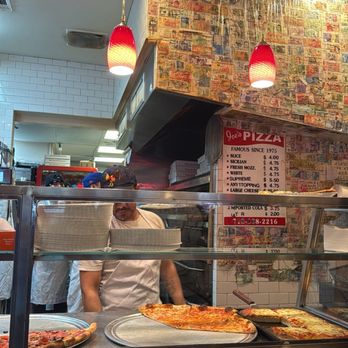 Joe's Pizza - Pizza Near Me - Brooklyn, New York