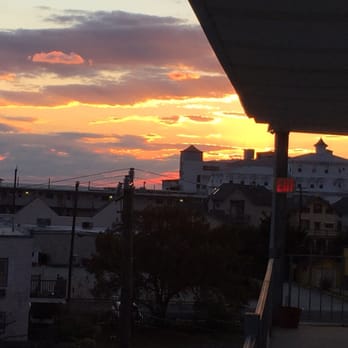 Camelot Motel - Sunset - Hotels Near Me - Cape May, New Jersey