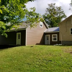 Ex Amish Construction - Breezeway from Garage to house. East Springfield, PA.