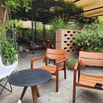 Alexandra Barcelona Hotel - patio - Hotels Near Me - Barcelona, B