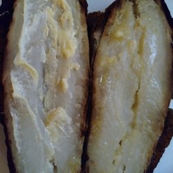 Papa Ro Pizza - This what my baked potatoe look like. I ask for everything and the only thing they gave me was butter and sour cream. Food was nasty
