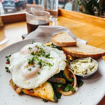 Nom Cafe - Loaded veggies - Modern European Near Me - Portland, Maine