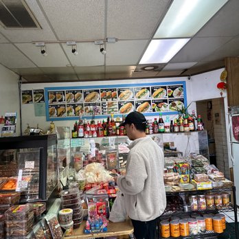 Cam Hung - Interior - Vietnamese Near Me - Sunnyvale, California