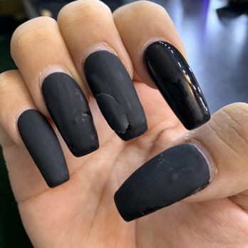 Divas Nails Spa - Nail Salons Near Me - Highland, California