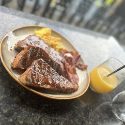 French Toast & Eggs