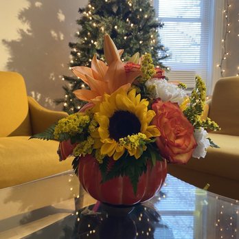 Events Galindo Floral Design - Flower arrangement - Florists Near Me - Chicago, Illinois Events Galindo Floral Design - Flower arrangement - Florists Near Me - Chicago, Illinois
