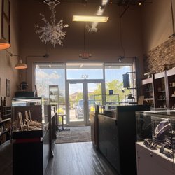 Genna Jewelers - Inside