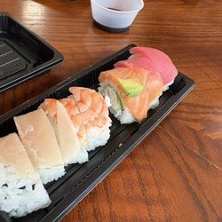The Sushi Spot - Rainbow roll