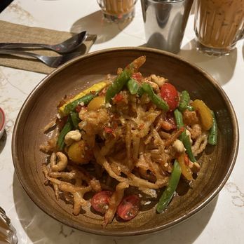 Dagg Thai Restaurant - Crispy Papaya Salad - Thai Near Me - New York, New York