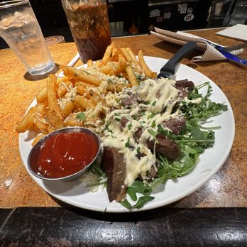 Melville Tavern - Steak Frites (Tri-Tip) - American Near Me - Monterey, California