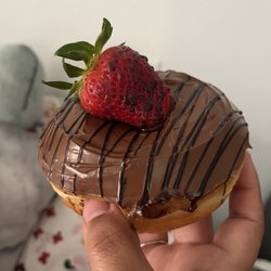 Torys Hot Mini Donuts and Coffee - Nutella Strawberry Delight Donut