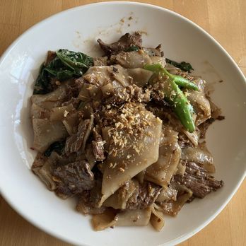 Kiin Imm Thai Restaurant - Vienna - Pad See Ew - Thai Near Me - Vienna, Virginia Kiin Imm Thai Restaurant - Vienna - Pad See Ew - Thai Near Me - Vienna, Virginia