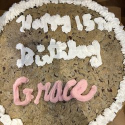 Mrs. Fields Great Lakes Crossing - Cookie cake