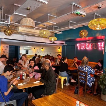 Truth Cafe - Cafes Near Me - London, XGL