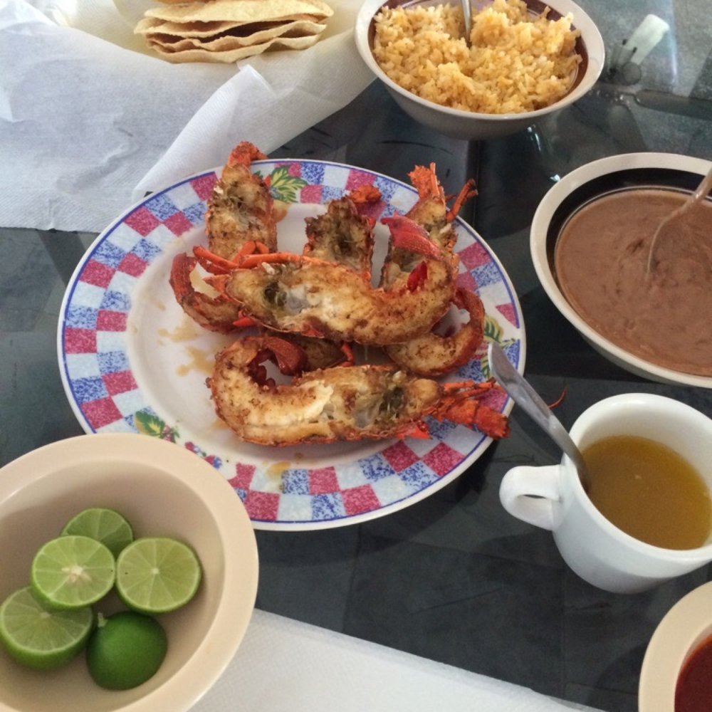 La Perlita - $22 dollars for this meal! - Seafood Near Me - Puerto Nuevo, BCN La Perlita - $22 dollars for this meal! - Seafood Near Me - Puerto Nuevo, BCN