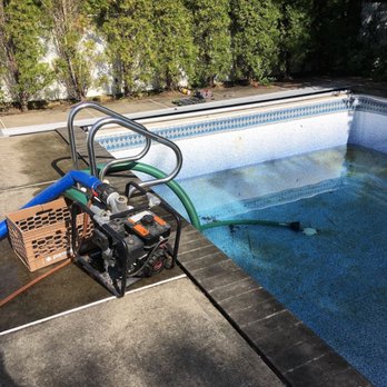 Gran Sasso Swimming Pool Services - Liner change before. Draining pool water - Pool & Hot Tub Service Near Me - Commack, New York