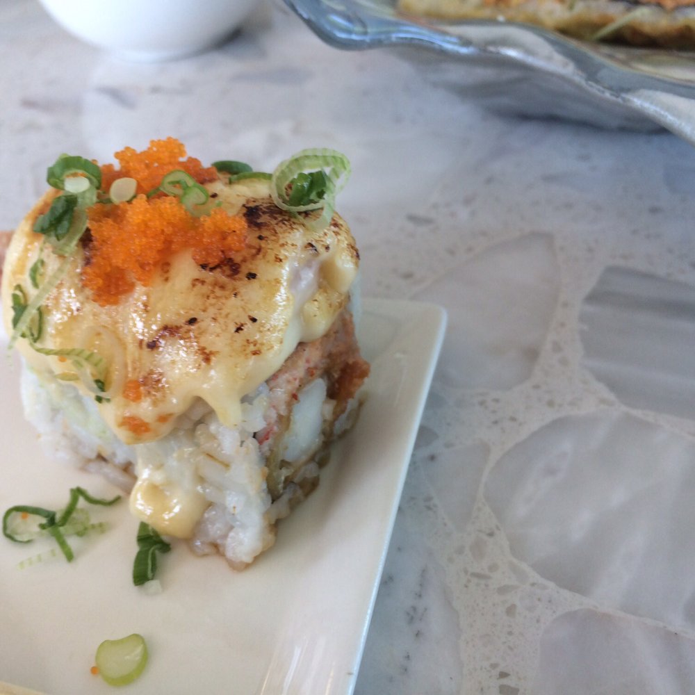 Amici Sushi - Julie roll! Amazing garlic miso sauce on top, absolutely supreme!! - Sushi Bars Near Me - Lathrop, California