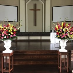 Flower World Atlanta - Wedding ceremony arrangement from Flower World Atlanta
