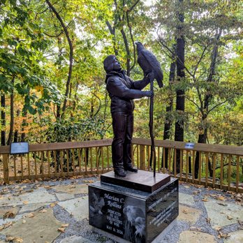 World Bird Sanctuary - Parks Near Me - Valley Park, Missouri