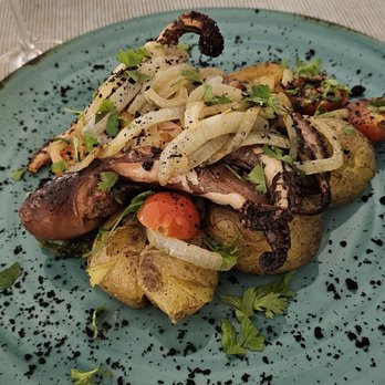 Saldanha Mar - Dinner time grilled octopus - Mediterranean Near Me - Lisbon, 11 Saldanha Mar - Dinner time grilled octopus - Mediterranean Near Me - Lisbon, 11