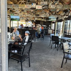 Pelican Bend - Screened in porch with bar