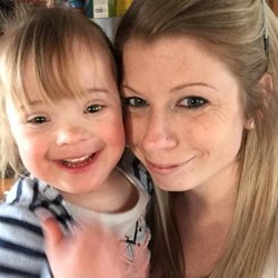 Gillette Optometric Clinic - Jamie Losey (Tech) and her daughter Sophia