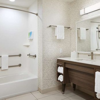 Home2 Suites by Hilton Stuart - Guest room bath - Hotels Near Me - Stuart, Florida Home2 Suites by Hilton Stuart - Guest room bath - Hotels Near Me - Stuart, Florida