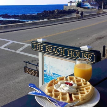 The Beach House Inn - Breakfast on the terrace - Hotels Near Me - Kennebunk, Maine The Beach House Inn - Breakfast on the terrace - Hotels Near Me - Kennebunk, Maine