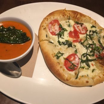 Yard House - New American Near Me - Austin, Texas