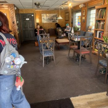 Angel Falls Coffee - Coffee & Tea Near Me - Akron, Ohio