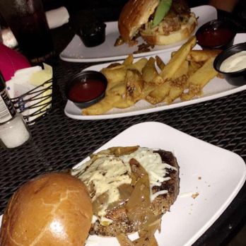 District 7 Grill - Kobe burger and crab cake burger. Best burger I've ever eaten in all my life!! Please try the Kobe!!! Also, crab cake doesn't disappoint!! - Breakfast & Brunch Near Me - Houston, Texas