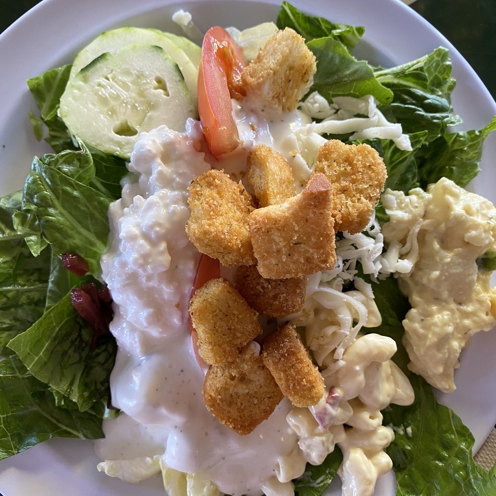 Village Inn Pizza Parlor - Fresh salad - Italian Near Me - Yuma, Arizona Village Inn Pizza Parlor - Fresh salad - Italian Near Me - Yuma, Arizona