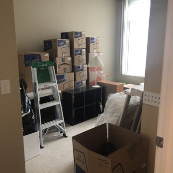 2 Guys and a Van Movers Chicago - Packing to get ready - Movers Near Me - Chicago, Illinois