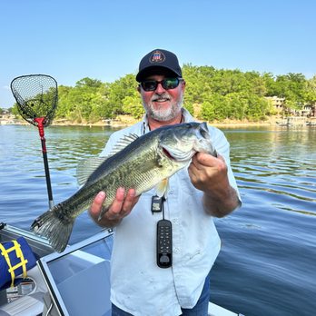 Mike Doll Fishing Guide and Charter Captain Experience - Captain Mike Doll and Bass Fishing - Fishing Near Me - Eldon, Missouri Mike Doll Fishing Guide and Charter Captain Experience - Captain Mike Doll and Bass Fishing - Fishing Near Me - Eldon, Missouri