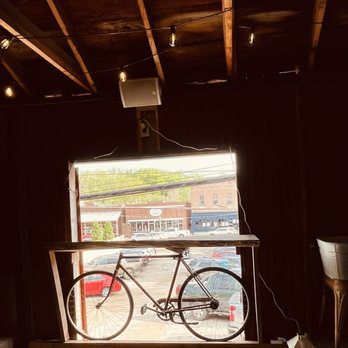 Murphy’s B And B - Barn with darts, games, projector tv and lounge furniture. Open for all guests. - Vacation Rentals Near Me - Hermann, Missouri Murphy’s B And B - Barn with darts, games, projector tv and lounge furniture. Open for all guests. - Vacation Rentals Near Me - Hermann, Missouri