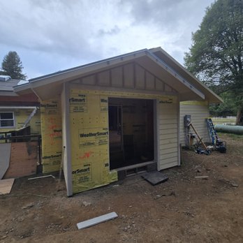 JNM Construction - Getting some siding done - General Contractors Near Me - Eureka, California