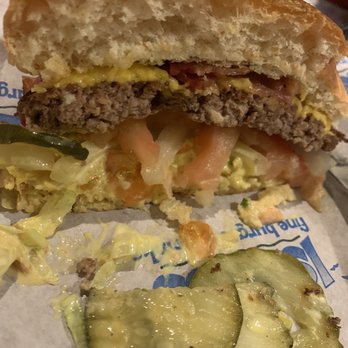 Islands Restaurant - Malibu burger - American Near Me - Phoenix, Arizona