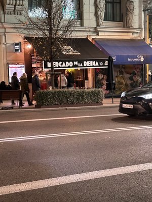 Mercado de la Reina 12 by null