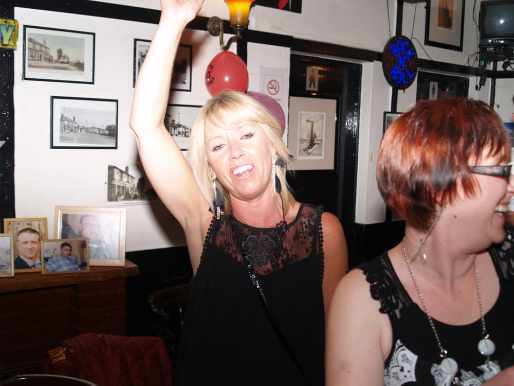 ROCK IT KARAOKE DISCO Updated May 2024 Baker Street, Orsett, Thurrock, United Kingdom DJs