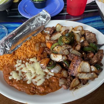 El Catrin Mexican Restaurant - a plate of food - Mexican Near Me - McDonough, Georgia El Catrin Mexican Restaurant - a plate of food - Mexican Near Me - McDonough, Georgia