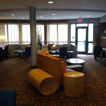 Courtyard Kansas City Shawnee - Right side of the lounge. - Hotels Near Me - Shawnee, Kansas Courtyard Kansas City Shawnee - Right side of the lounge. - Hotels Near Me - Shawnee, Kansas