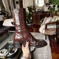V Zeev Express Shoe Repair - MIISTA boots repaired
