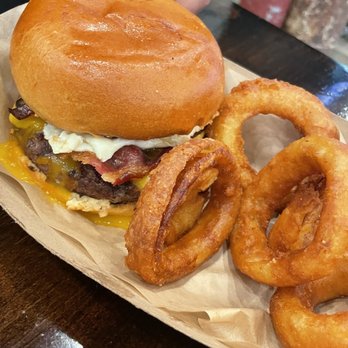 The Farmhouse - Farmhouse burger - Hot Dogs Near Me - Patterson, New York The Farmhouse - Farmhouse burger - Hot Dogs Near Me - Patterson, New York