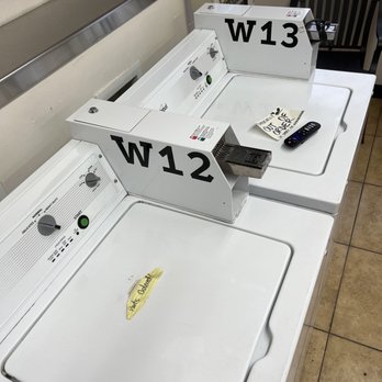 Wash Me Clean Laundromat - Two broken wash machines - Laundromat Near Me - Kimberly, Idaho Wash Me Clean Laundromat - Two broken wash machines - Laundromat Near Me - Kimberly, Idaho