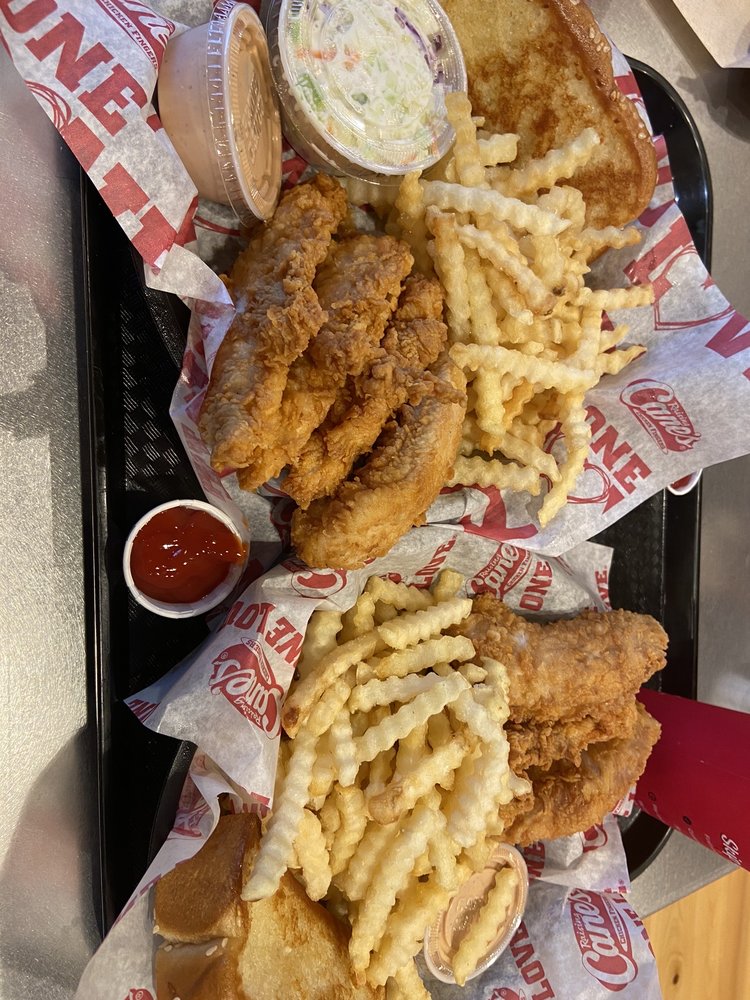 RAISING CANES with 42 Reviews & 56 Photos 640 Commerce Blvd, Fairless